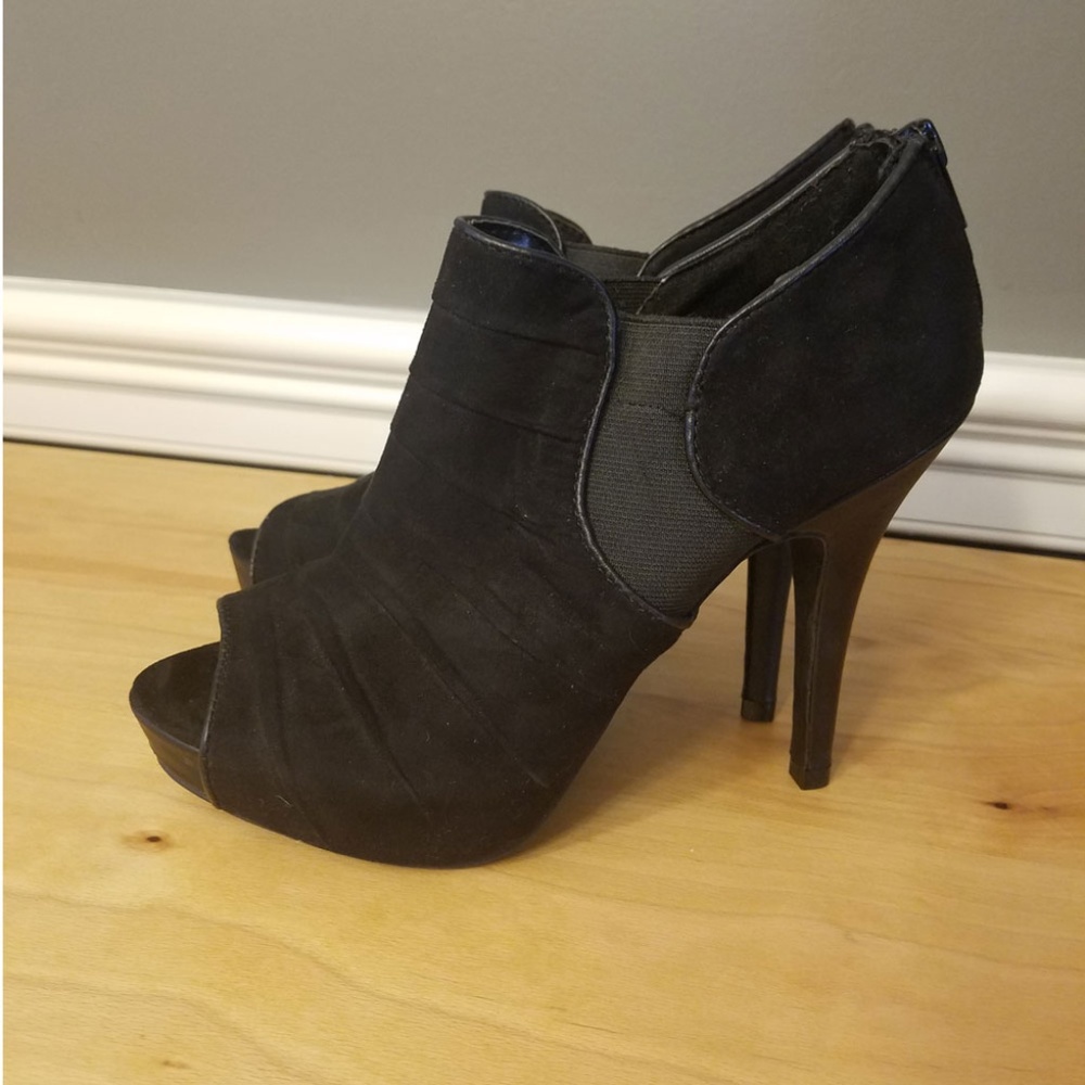 Fergalicious Black Booties W/ Round Peep Toe Heels